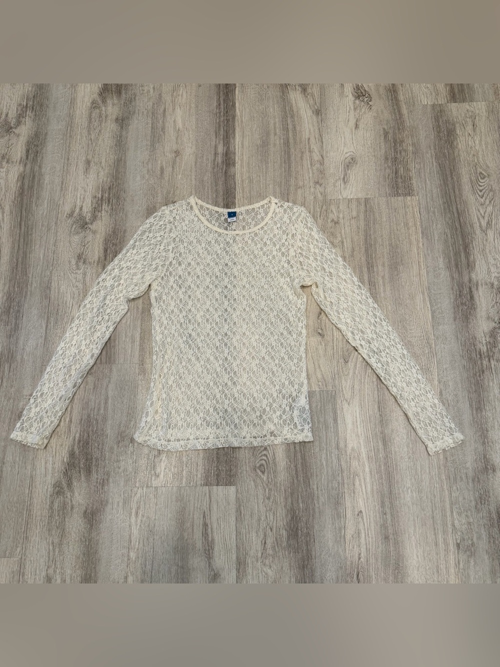 Old Navy‎ Sheer Floral Lace Long Sleeve Top Size Small Ivory Layering Tee